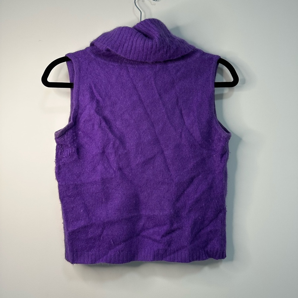 PURPLE SLEEVELESS TURTLENECK